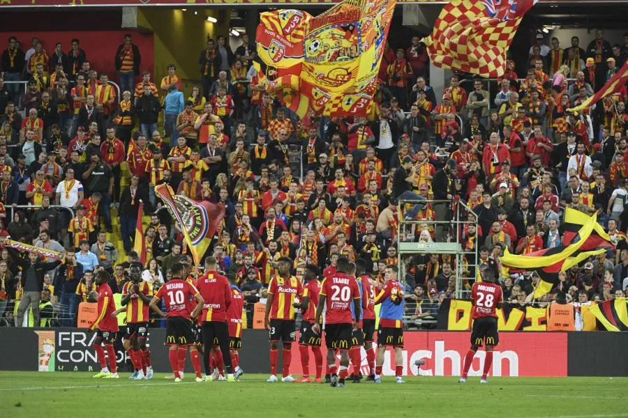 Le kop lensois a refusé de célébrer la victoire contre Châteauroux