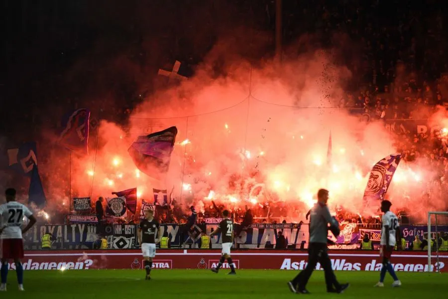 Les ultras de Sankt Pauli demandent le renvoi d&rsquo;un joueur soutenant l&rsquo;armée turque