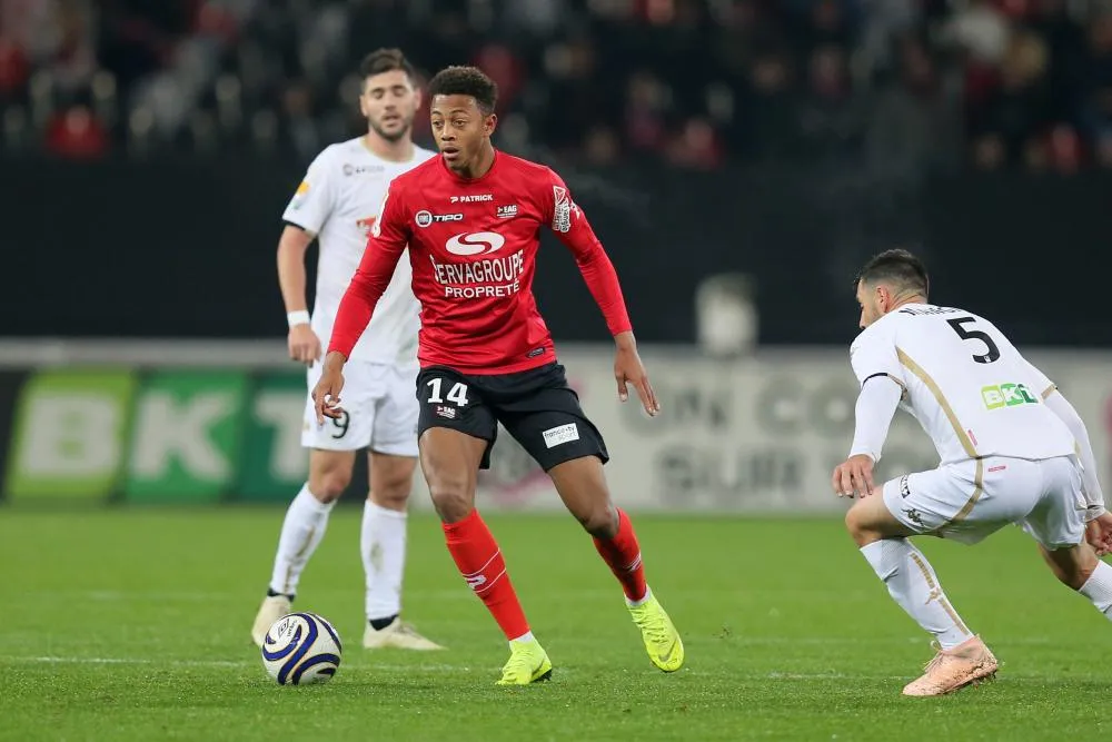 Guingamp endeuillé par la mort de Nathaël Julan