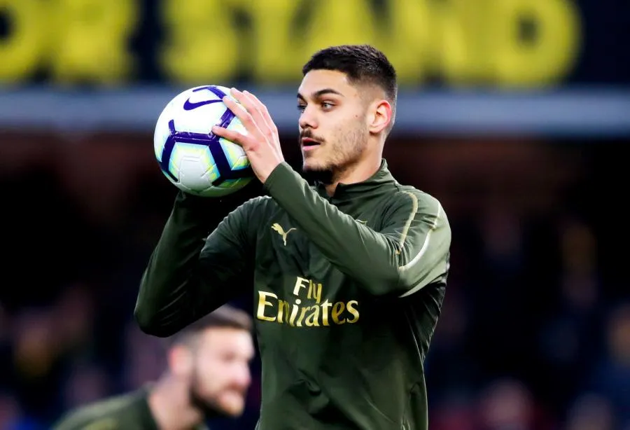 Arsenal prête Mavropanos à Nuremberg