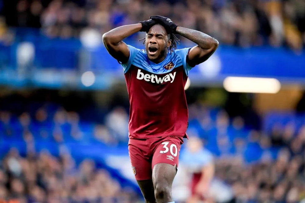 Déguisé en bonhomme de neige, Michail Antonio emboutit sa Lamborghini dans le jardin d&rsquo;une famille londonienne