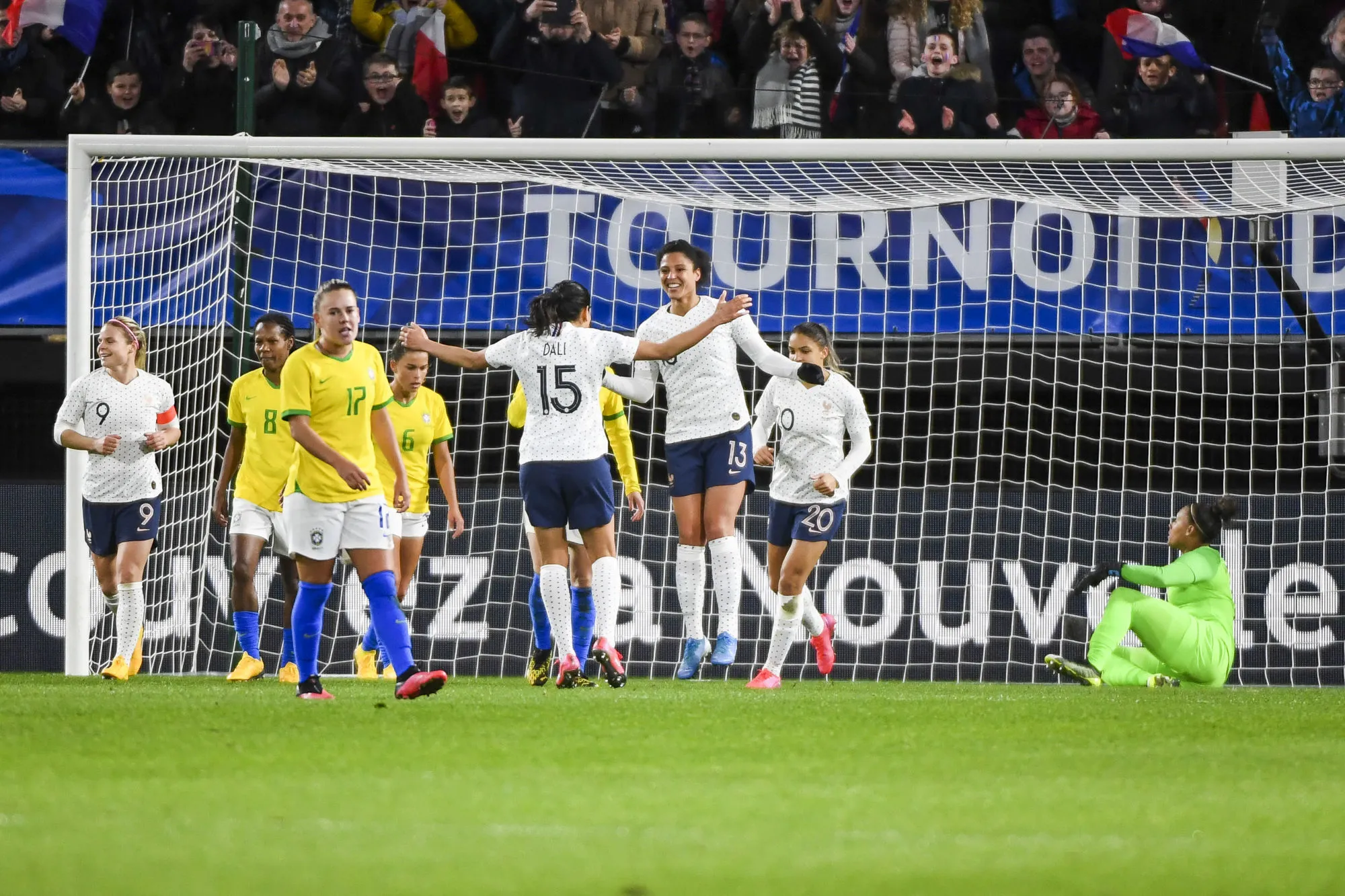 Les Bleues retapent le Brésil et remportent leur Tournoi de France