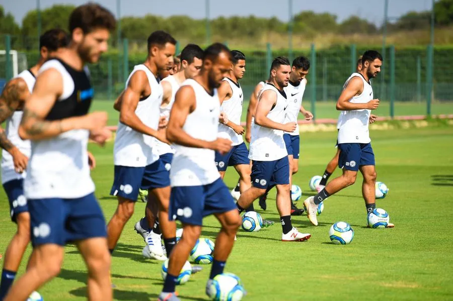 Les médecins de Ligue 1 recommandent une distance de quatre mètres entre les joueurs aux entraînements