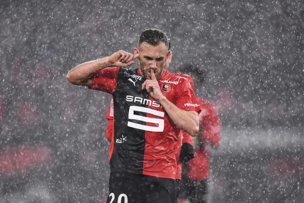 Un supporter du Stade rennais réinvente le logo, le bus et les maillots du club