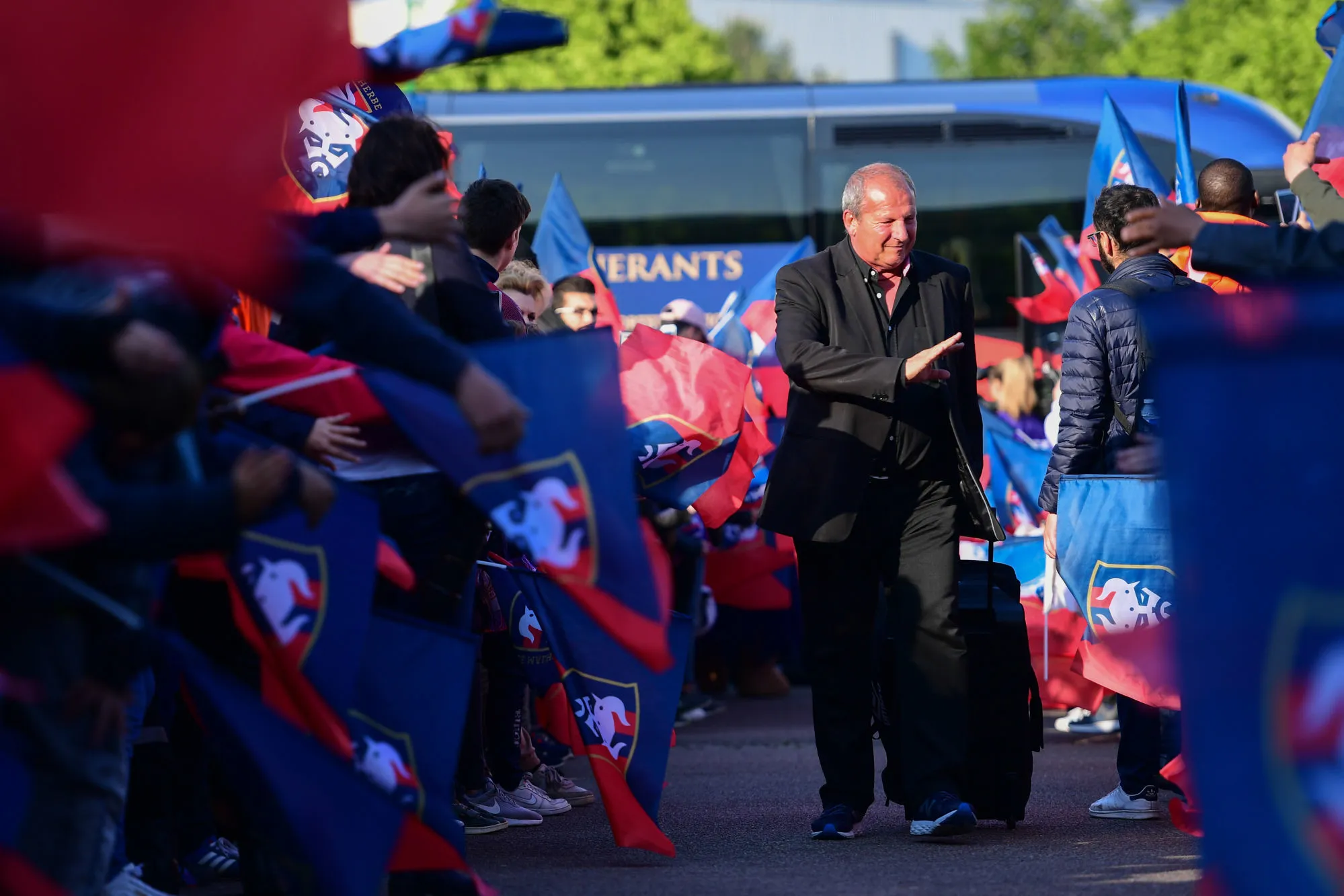 Rolland Courbis attaque les fumigènes