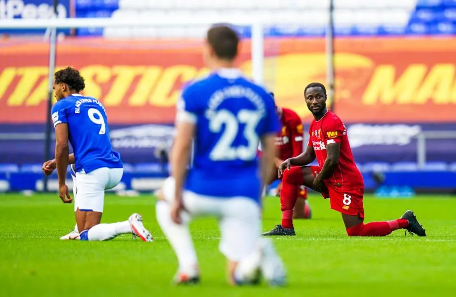 Très pressé, Mané oublie l&rsquo;hommage au mouvement Black Lives Matter avant Everton-Liverpool