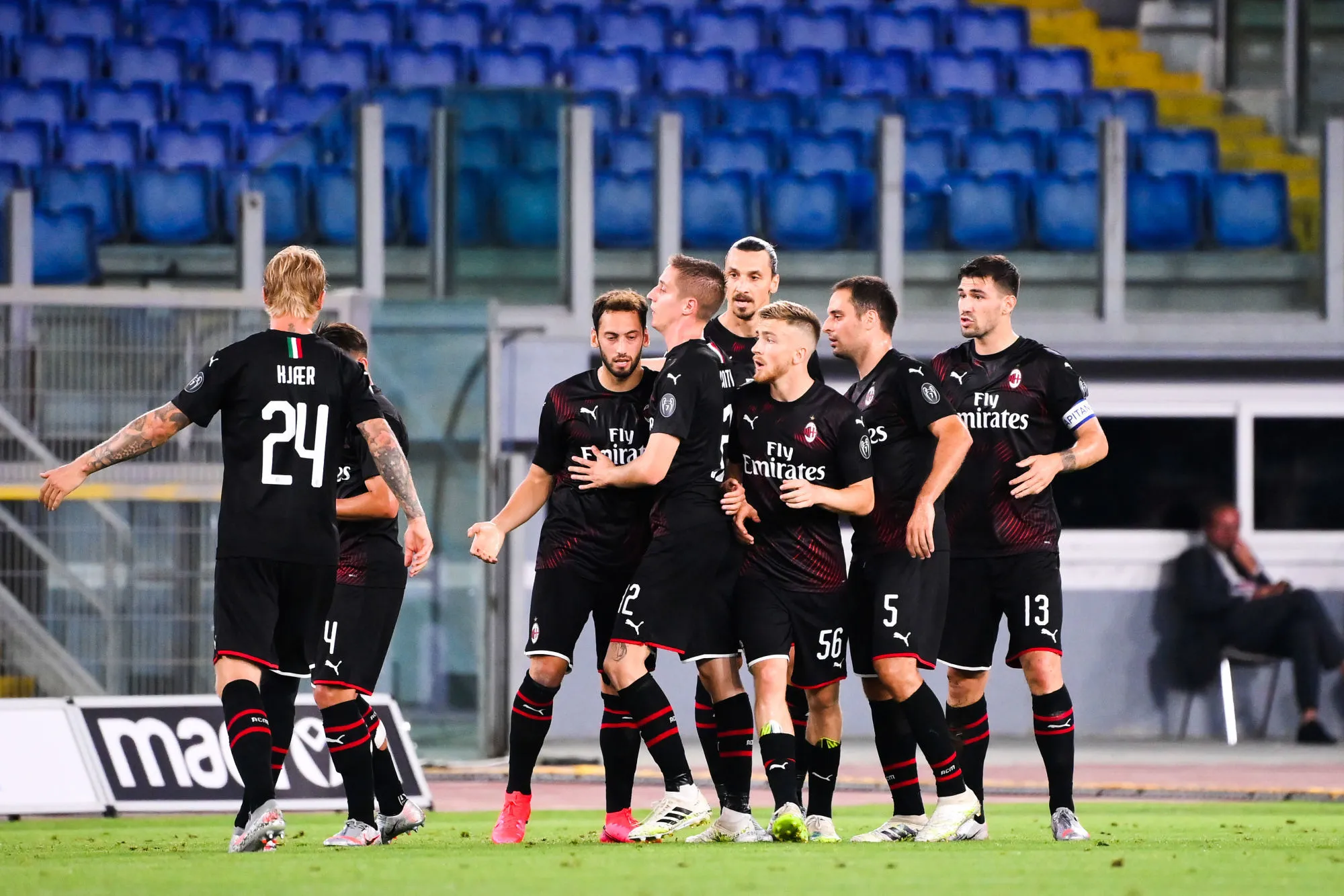 En écrasant la Lazio, Milan éteint ses espoirs de titre