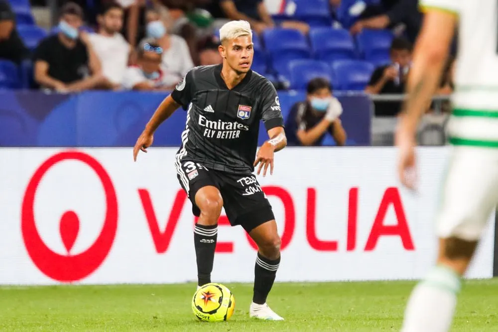 Bruno Guimarães : «<span style="font-size:50%">&nbsp;</span>Lyon peut gagner la Ligue des Champions<span style="font-size:50%">&nbsp;</span>»