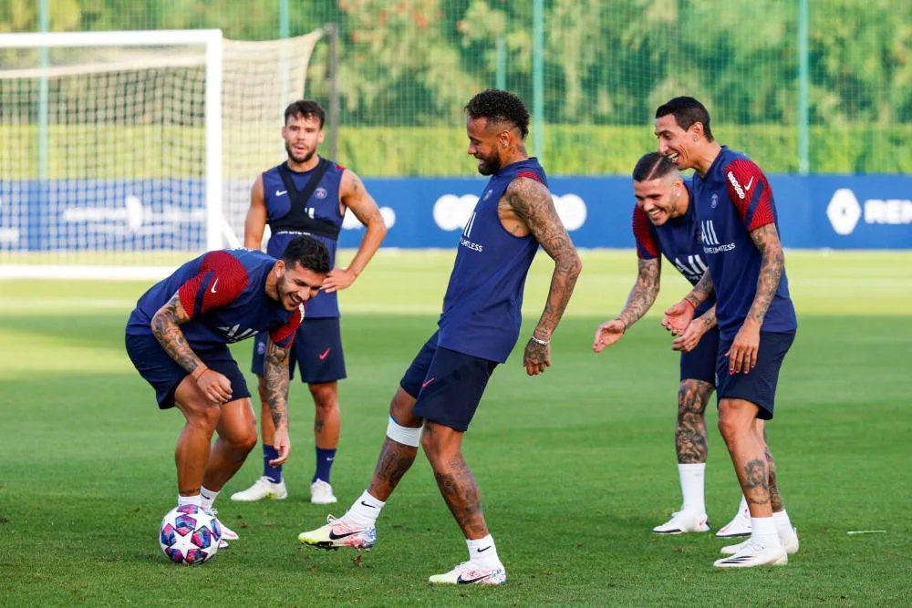 Les supporters lensois furieux après la contamination des joueurs du PSG à Ibiza