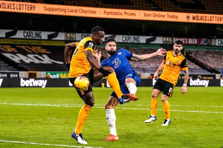 Coiffé par Wolverhampton, Chelsea loupe l&rsquo;occasion