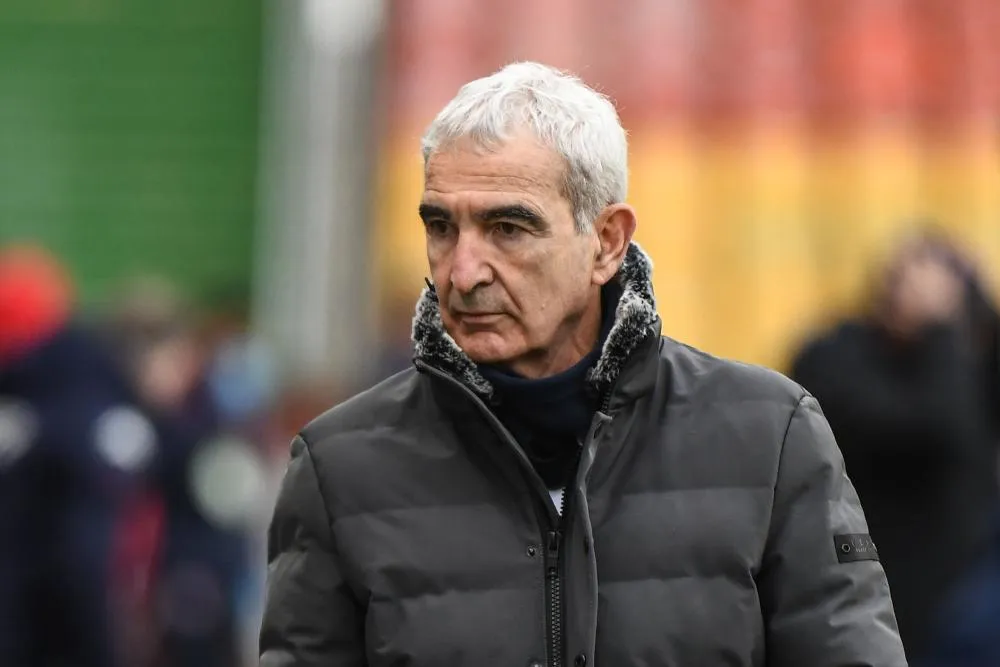 Raymond Domenech fustige le mercato hivernal