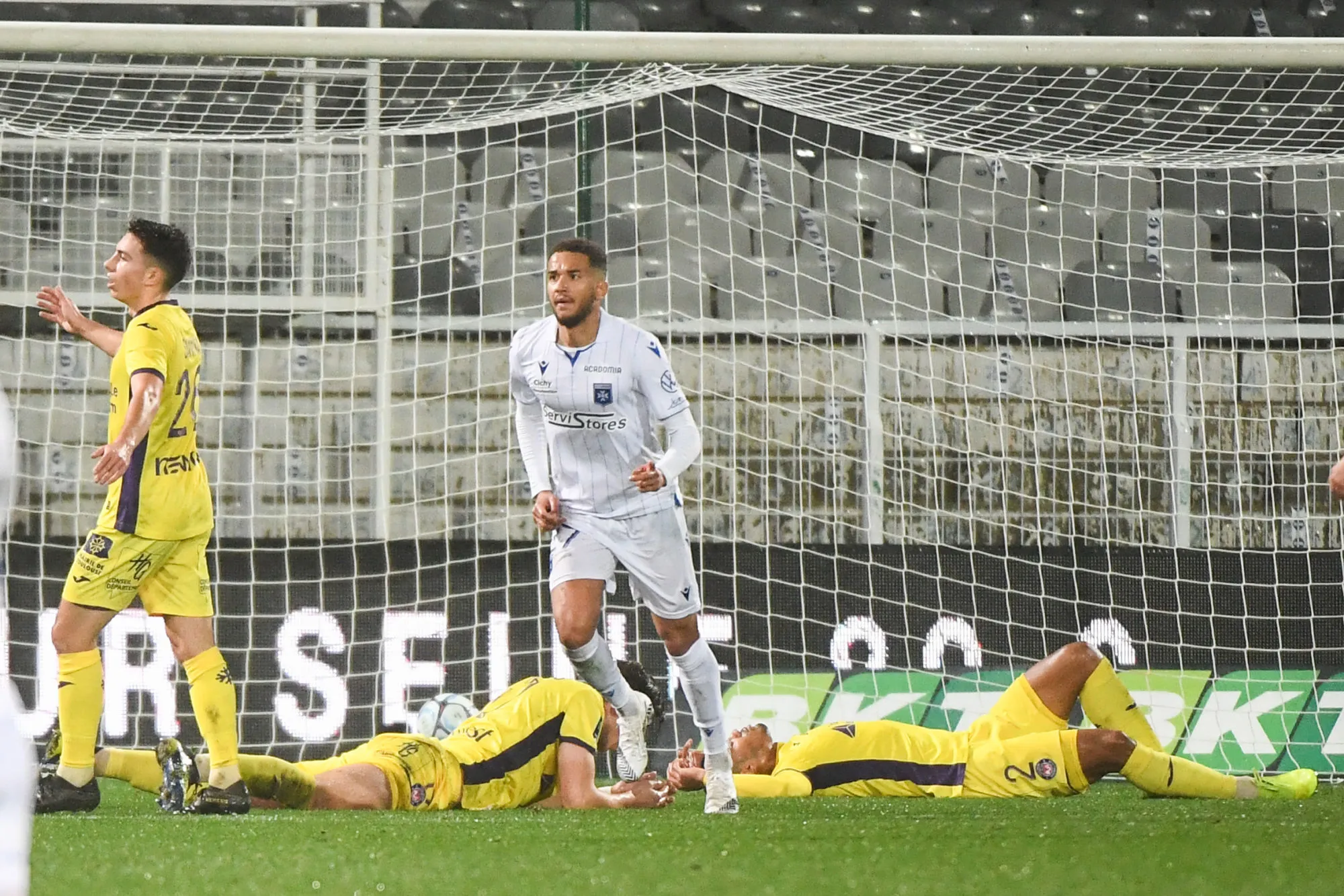 Troyes et Toulouse stoppés, Pau et Châteauroux à la fête