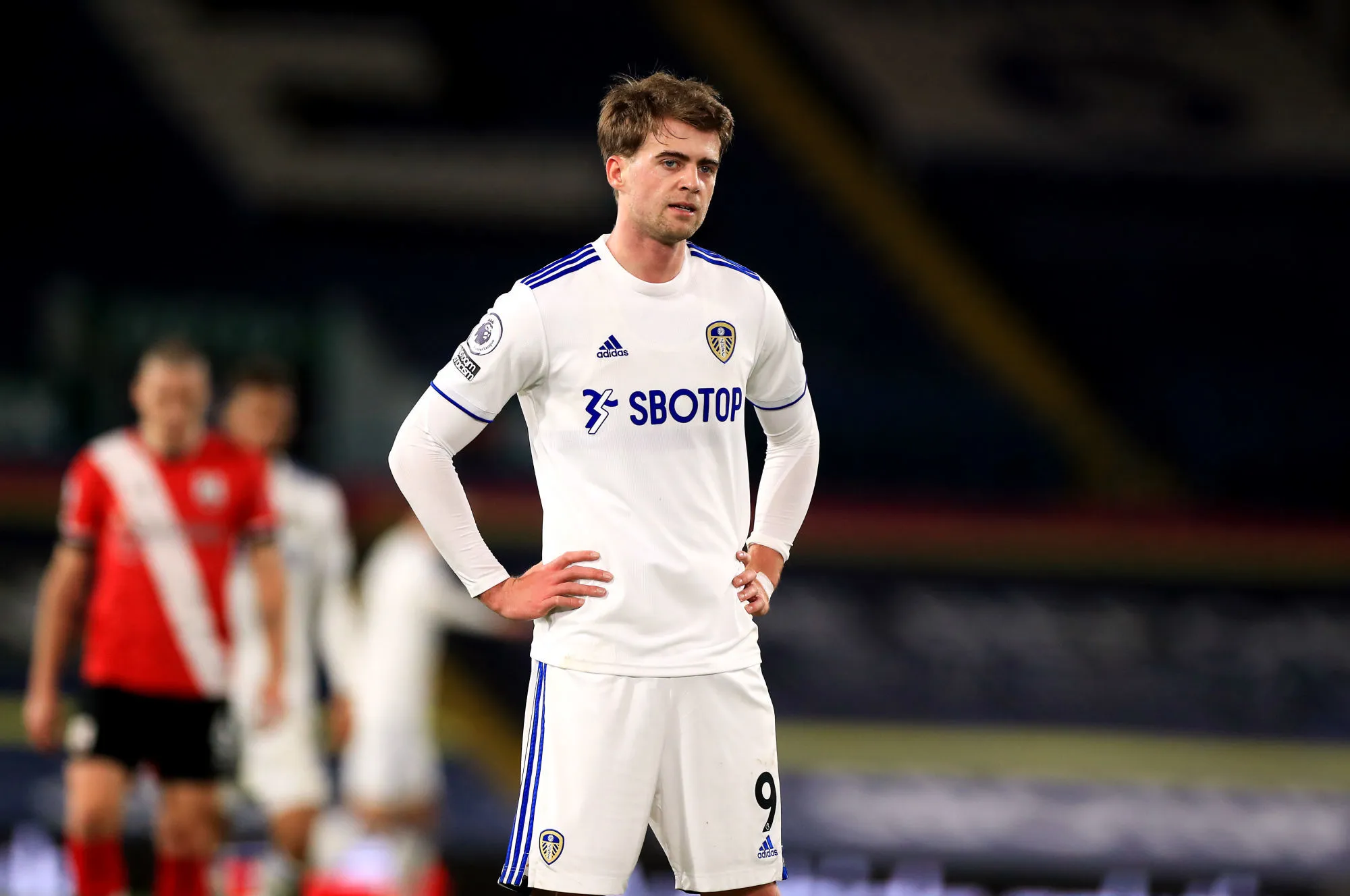 Quand Patrick Bamford tire dans le visage de Marcelo Bielsa