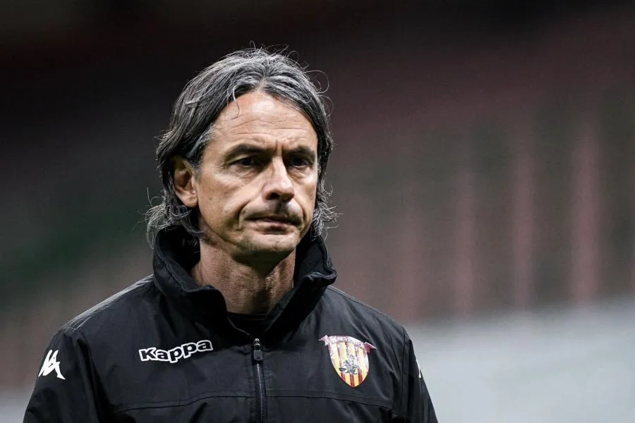 Filippo Inzaghi se pose sur le banc de Brescia