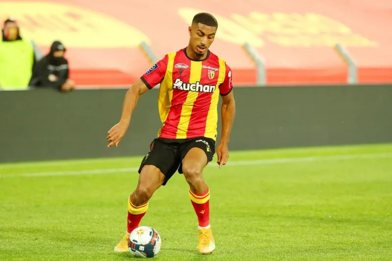 Loïc Badé (ex-Lens) est officiellement rennais