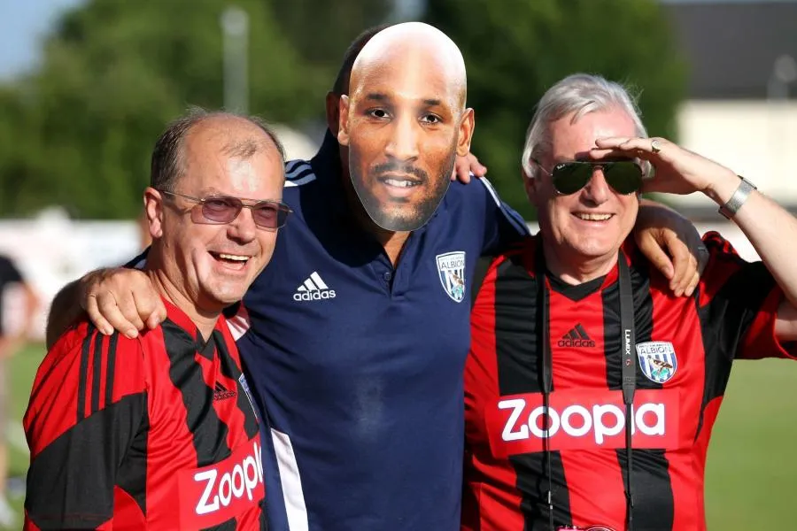 Nicolas Anelka : «<span style="font-size:50%">&nbsp;</span>À la place de Dimitri Payet, je jette deux bouteilles plus mes chaussures<span style="font-size:50%">&nbsp;</span>»