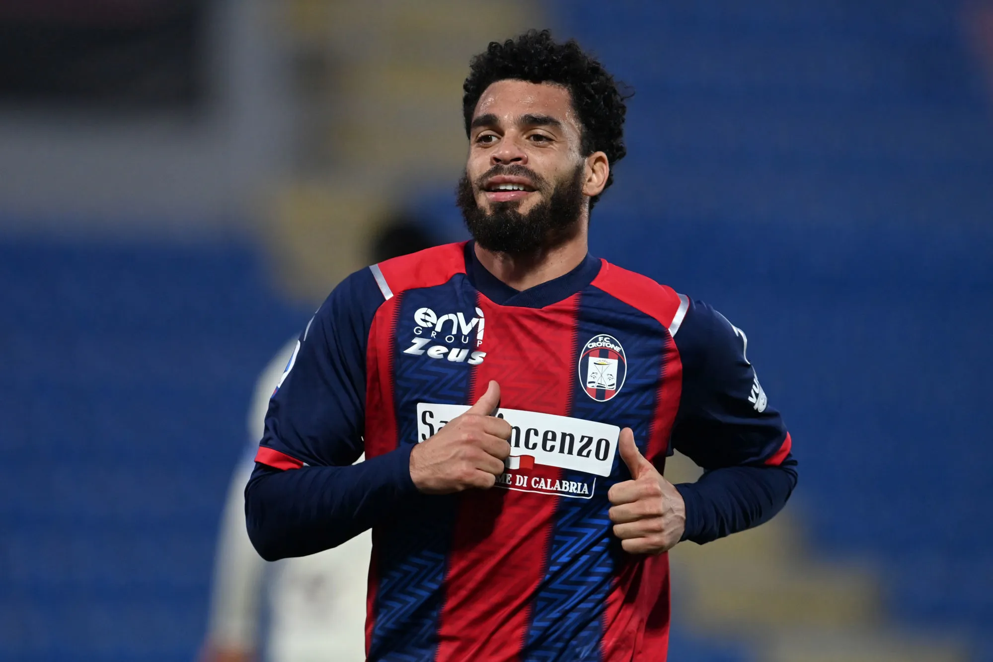 Rivière débarqué pour faute grave à Crotone