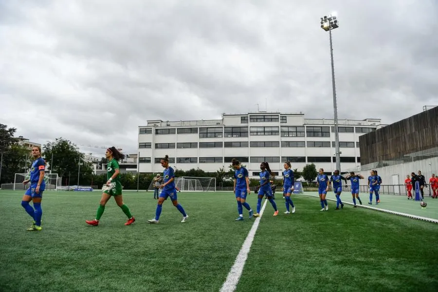 Footballeuses pas vraiment professionnelles