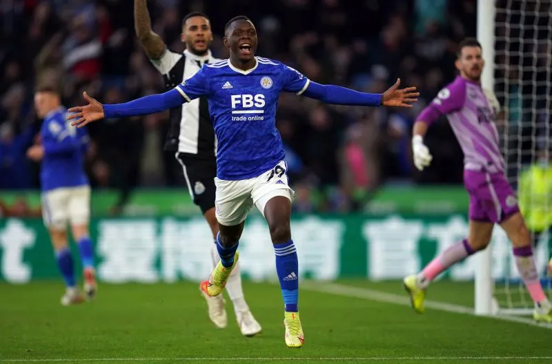 Leicester enfonce Newcastle, pas de buts entre Burnley et West Ham