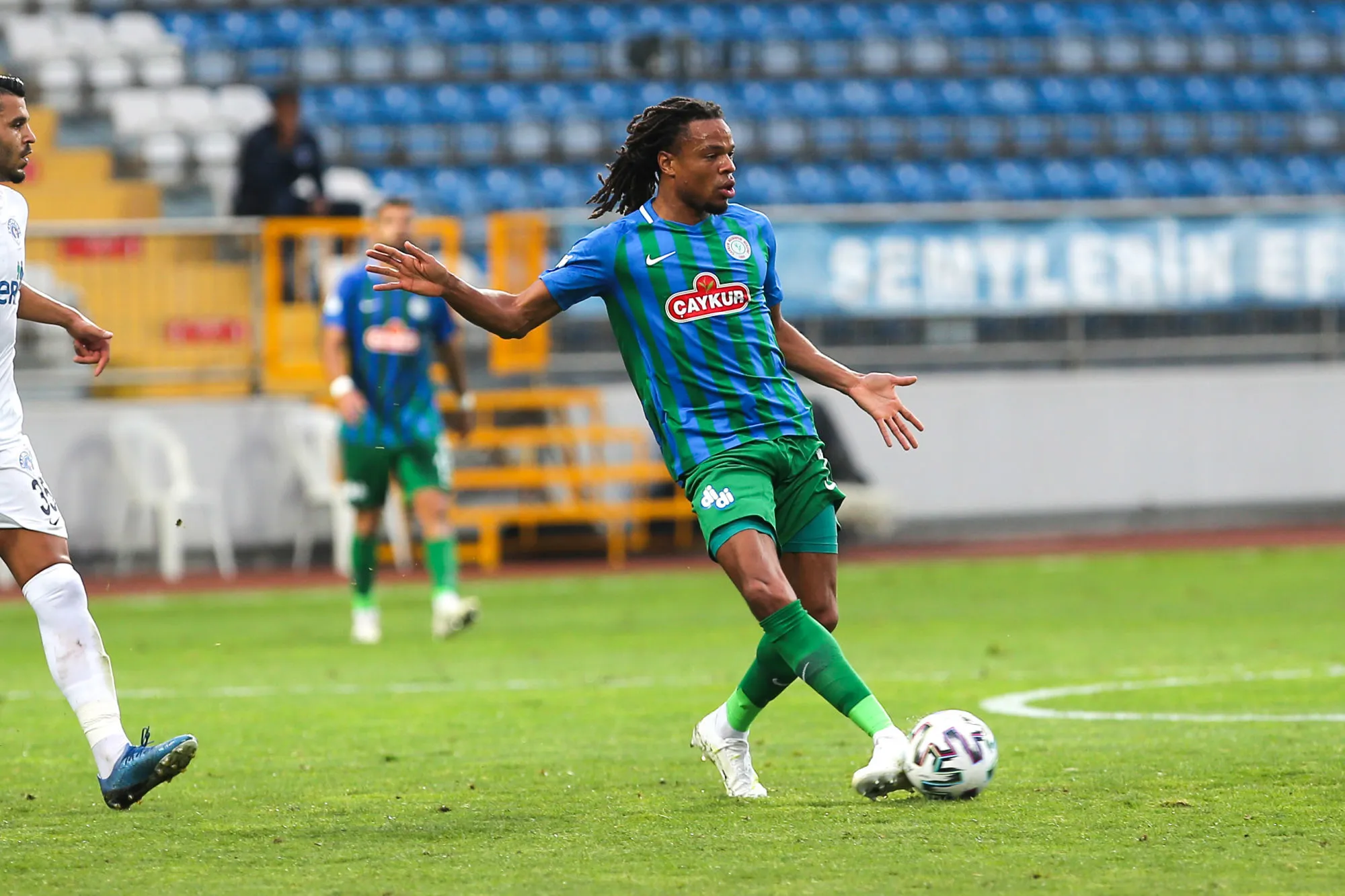 Loïc Rémy s'engage avec Adana Demirspor