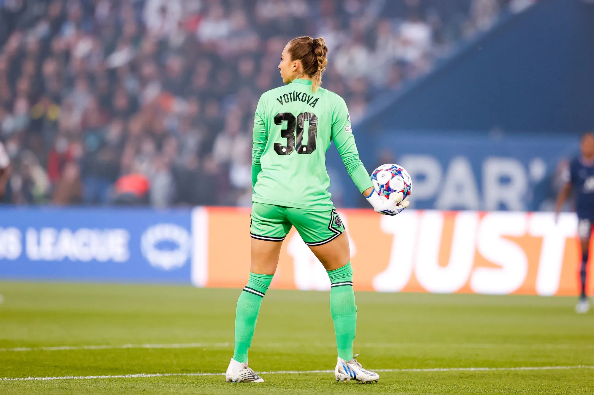 Fin de saison pour Barbora Votíková, la gardienne du PSG