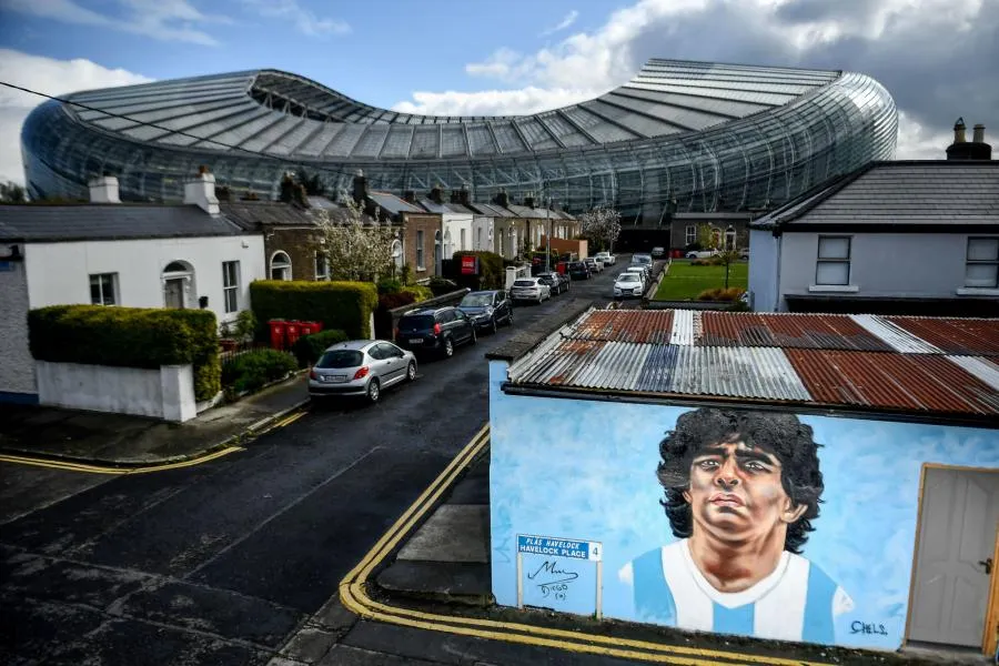 Une société dévoile un jet privé en hommage à Maradona