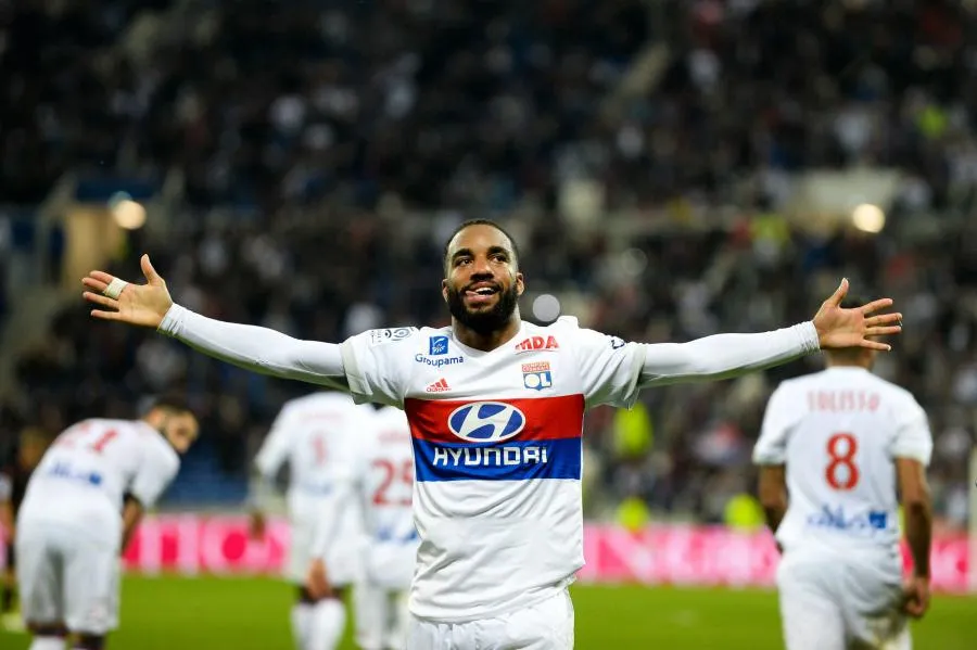 Lyon rembobine Lacazette