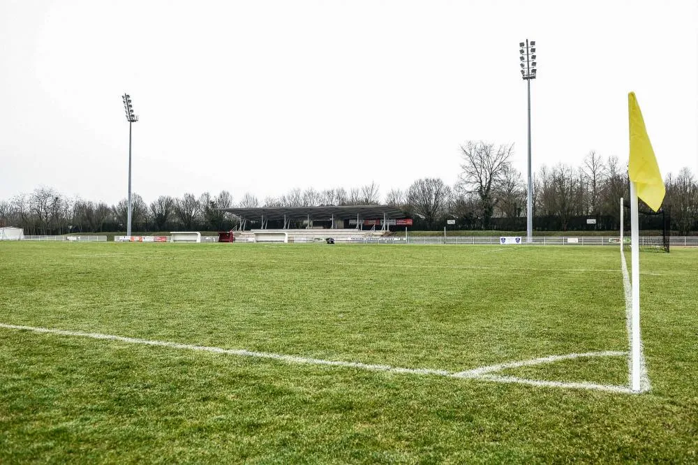 Sarthe : Décès brutal d&rsquo;un joueur amateur en plein match