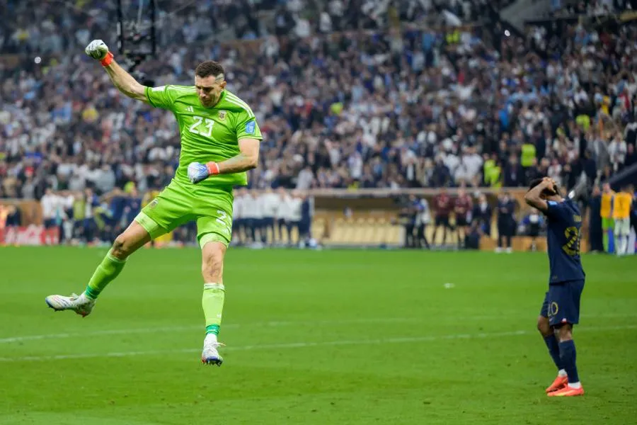 Tiens, Lionel Scaloni défend à son tour son gardien Emiliano Martinez