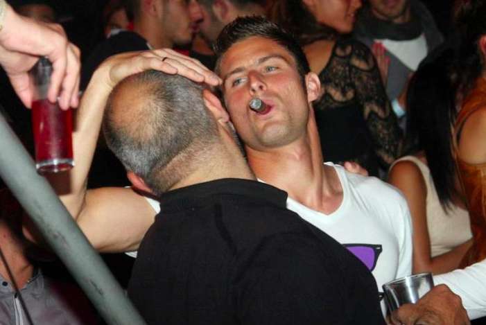 Photo : Le cigare de Giroud