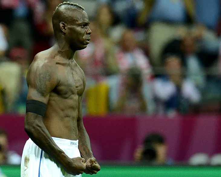 Balotelli se paye sa statue