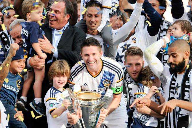 Robbie Keane offre des bières à 200 fans