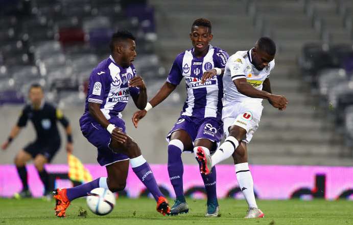 Angers et Caen au top, Nantes cartonne