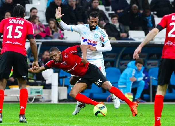 Marseille patauge encore au Vélodrome