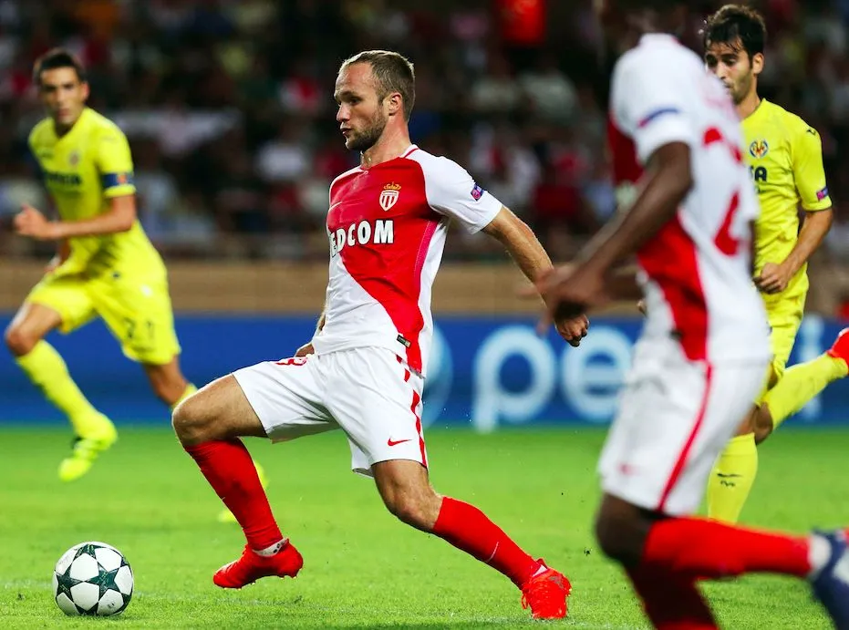 Monaco tamponne son billet pour les poules